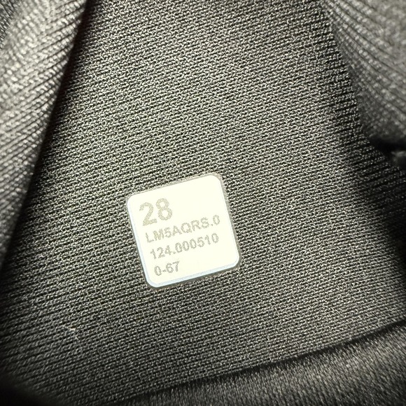 Lululemon Pants Mens 28x28 Black Tech Chino Slim Tapered Casual Golf Travel - Picture 9 of 10